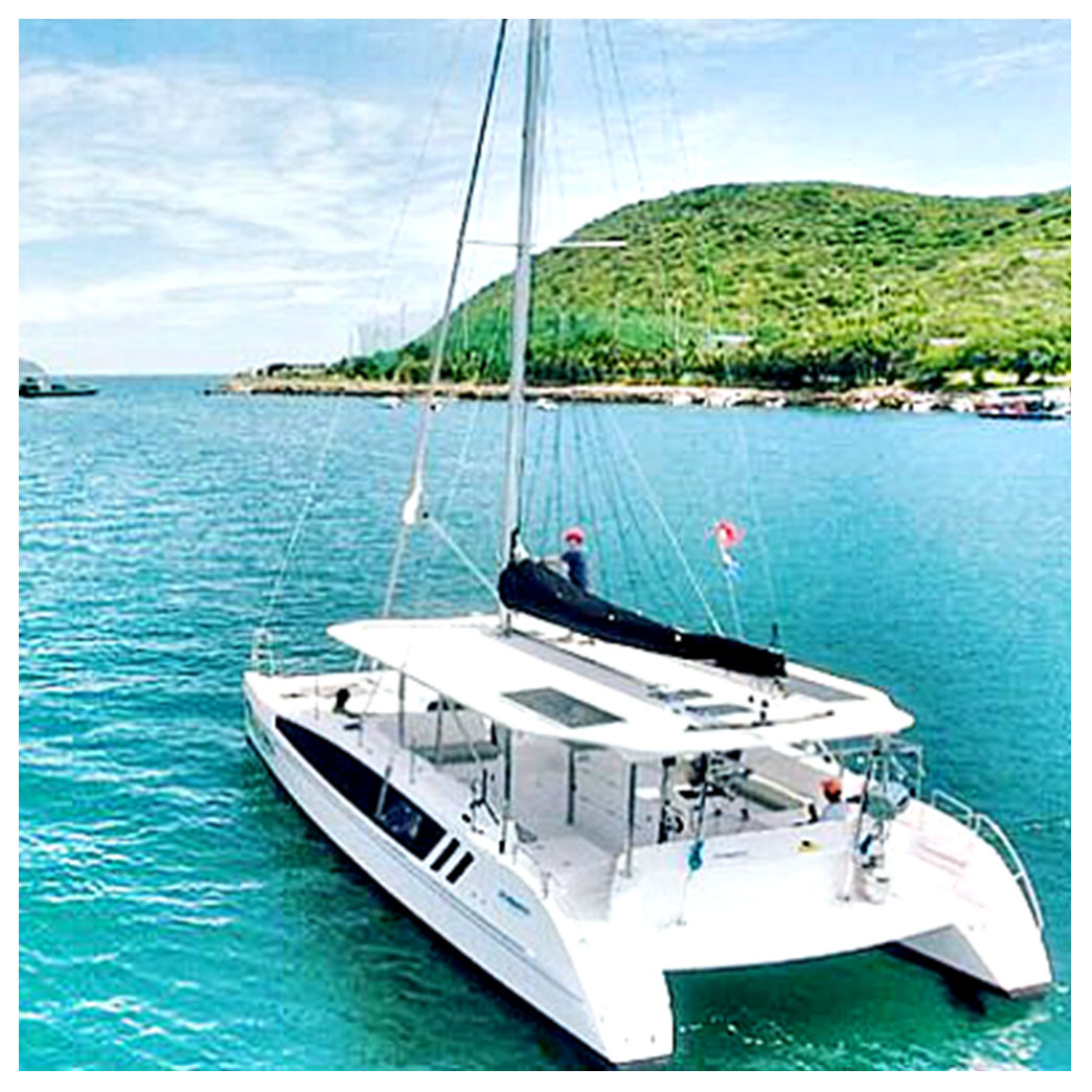 Seawind 1160 - Private Boat Hire - Sydney Harbour